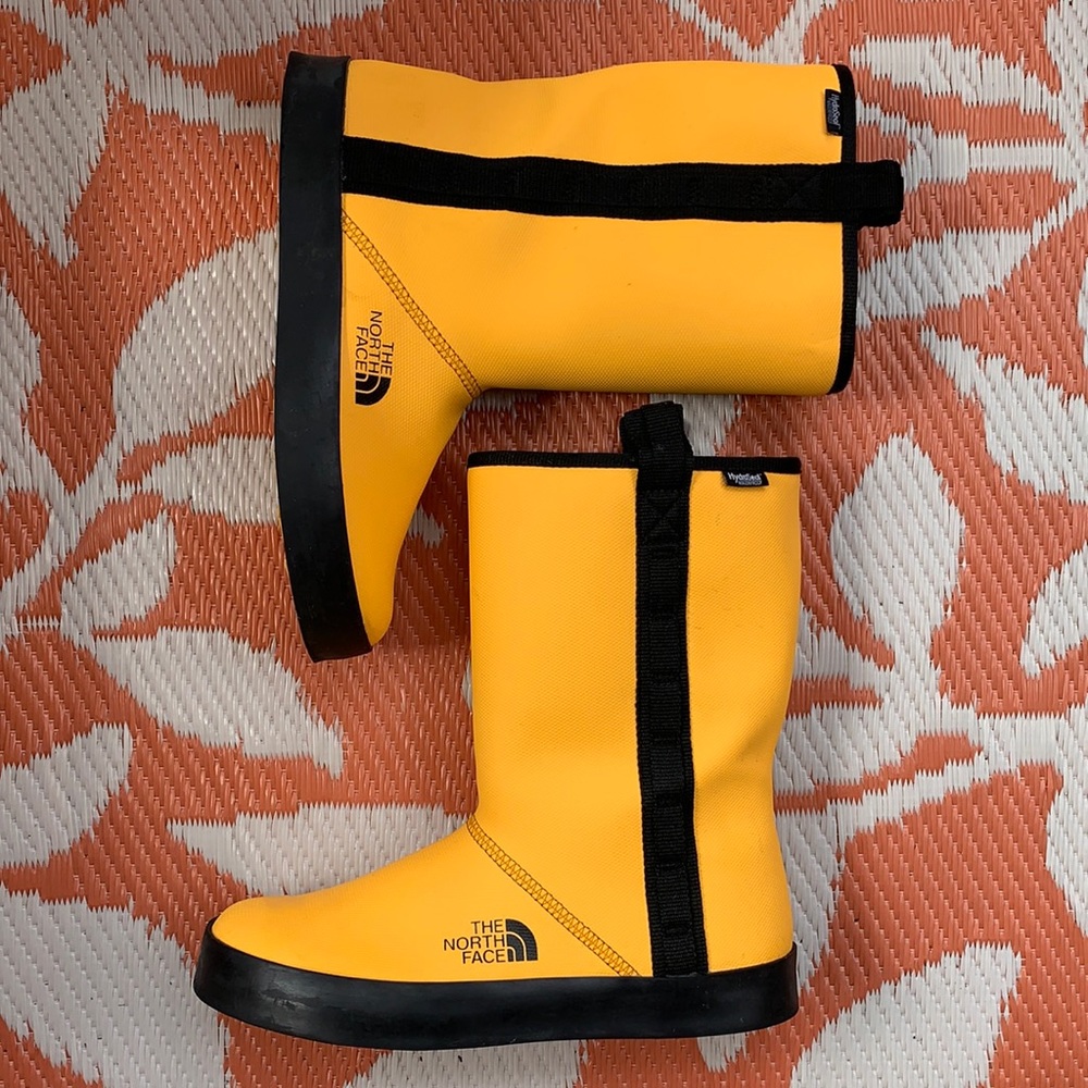 The North Face waterproof boots | size 8 women